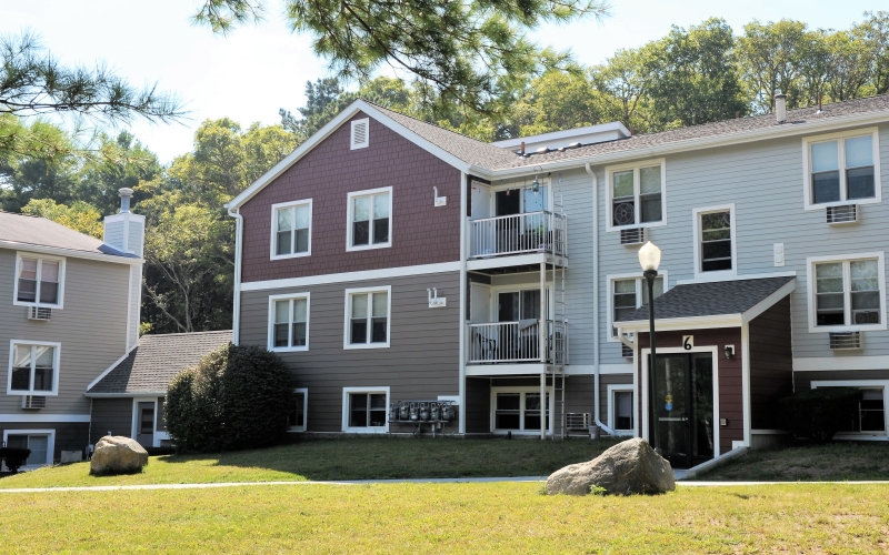 Brandy Hill Apartments courtyard