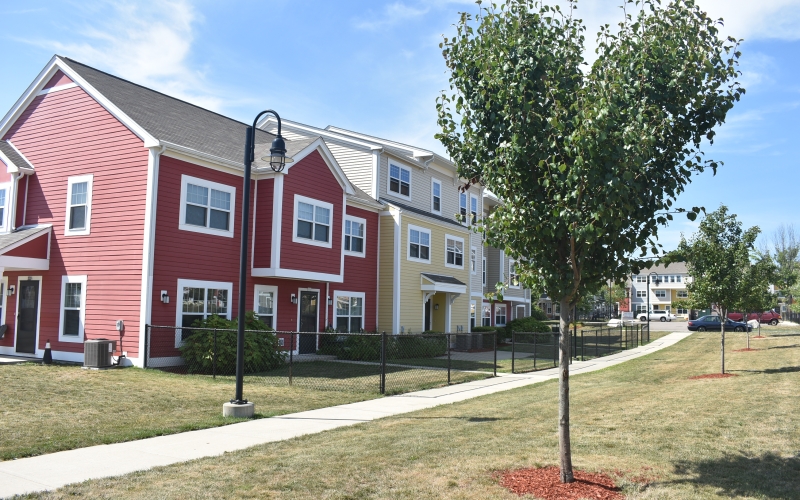 Temple Landing exterior and walkway