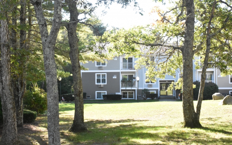 Brandy Hill Apartments grounds