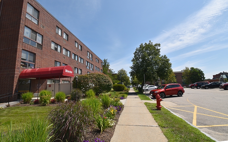 Riverview walkway and entrance