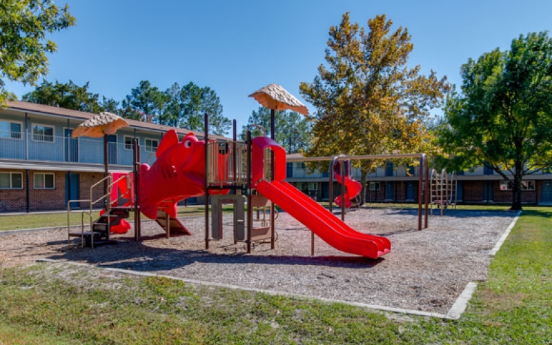 Middletowne Apartments playground