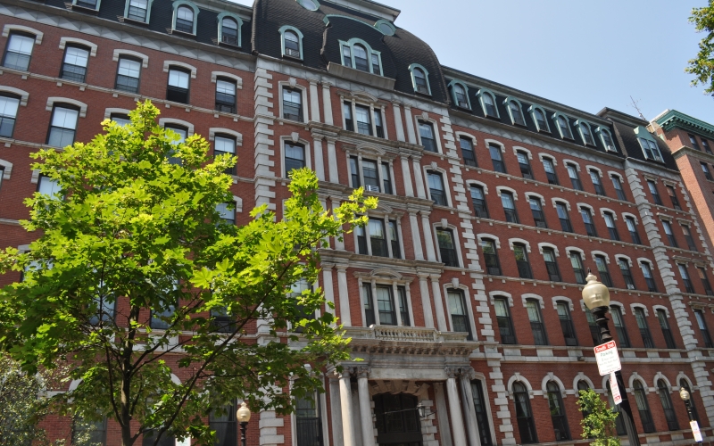 Franklin Square Apartments exterior