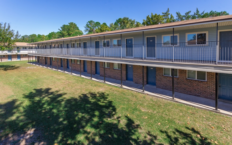 Middletowne Apartments exterior view of both floors