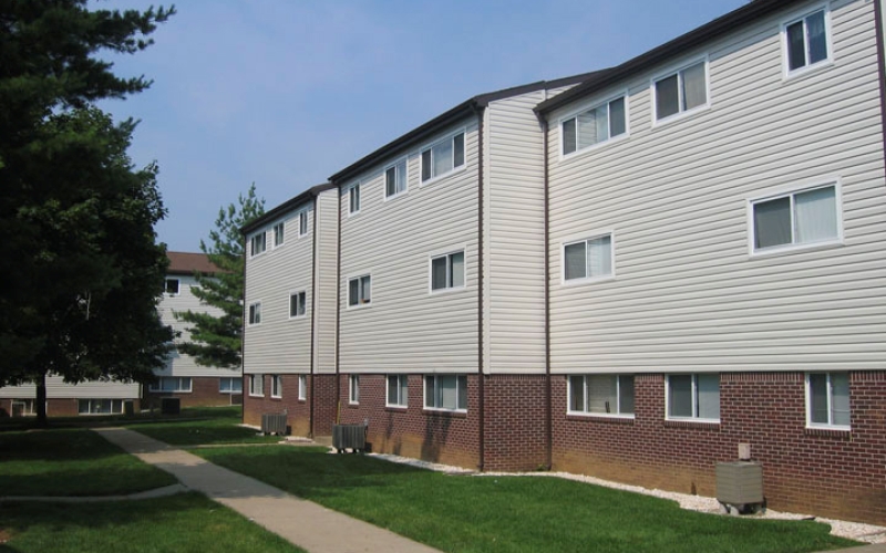 Washington Gardens exterior walkway