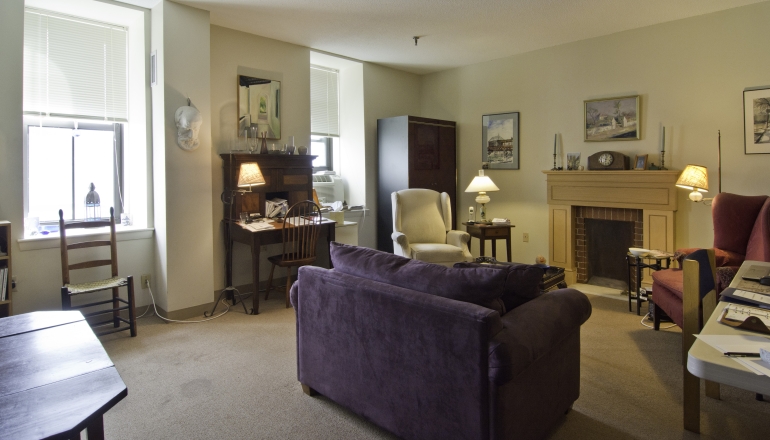 Franklin Square Apartments unit living room