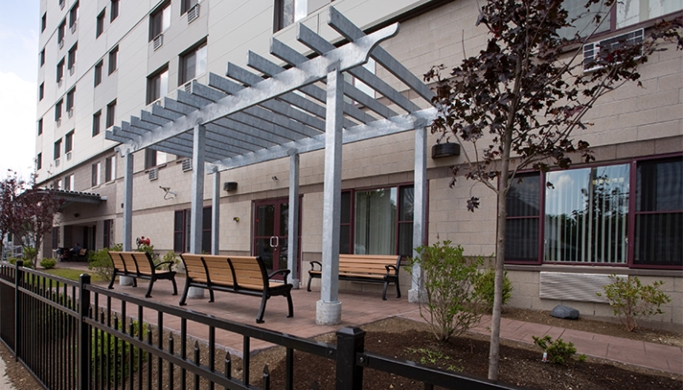 Pocasset Manor outdoor seating area