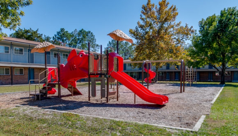 Middletowne Apartments playground