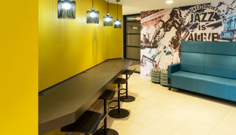 Flat 9 Lobby