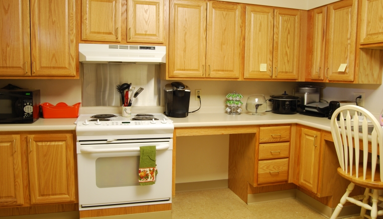Water's Edge unit kitchen