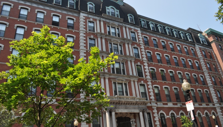 Franklin Square Apartments exterior