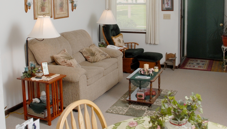 Houston Plaza living room