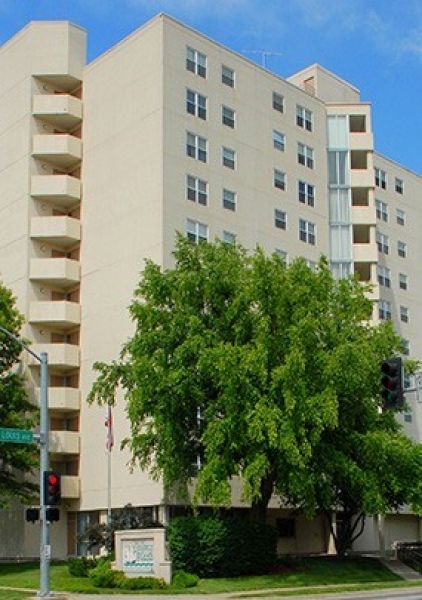 Colony Plaza apartments