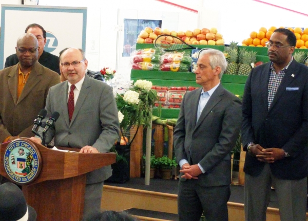 Senior VP Bill Eager speaking at market opening