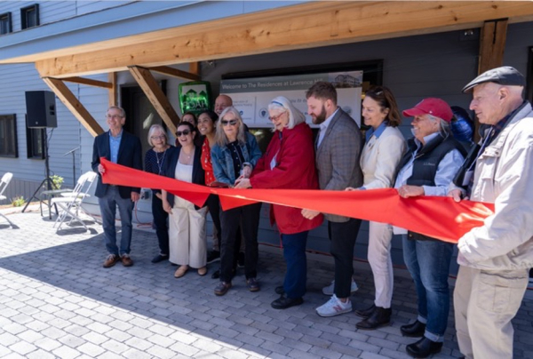 Lawrence Hill resident cuts the ribbon 